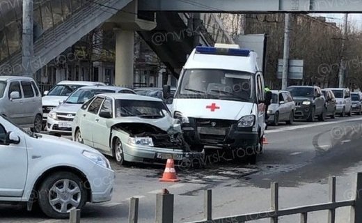 ДТП произошло на пересечении Анапского шоссе и улицы Московской 12 февраля