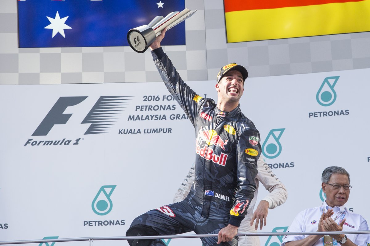 Победитель Гран-при Малайзии 2016 - Даниэль Риккардо