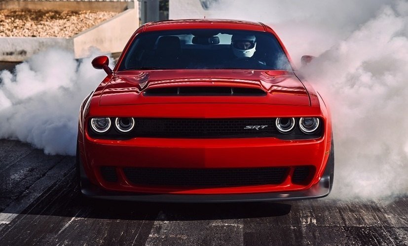 Описание захватывающих особенностей автомобиля Dodeg Challenger Demon