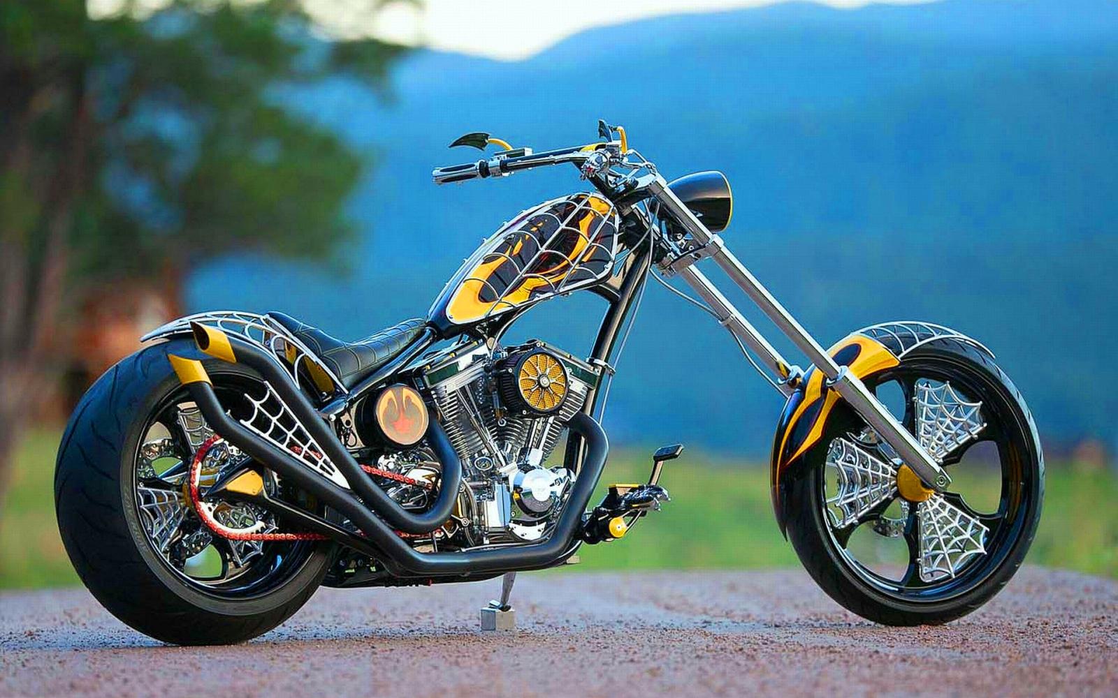 Мотоциклы, выпущенные в стиле Америки, с почти точной схожестью на Harley-Davidson