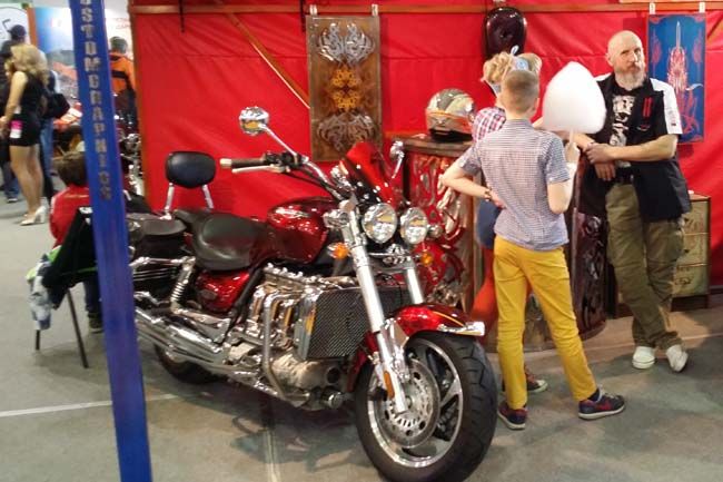 Стэнд краснодарской мотомастерской Moto-head Garage на мотовыставке ЮМЭКС 2016